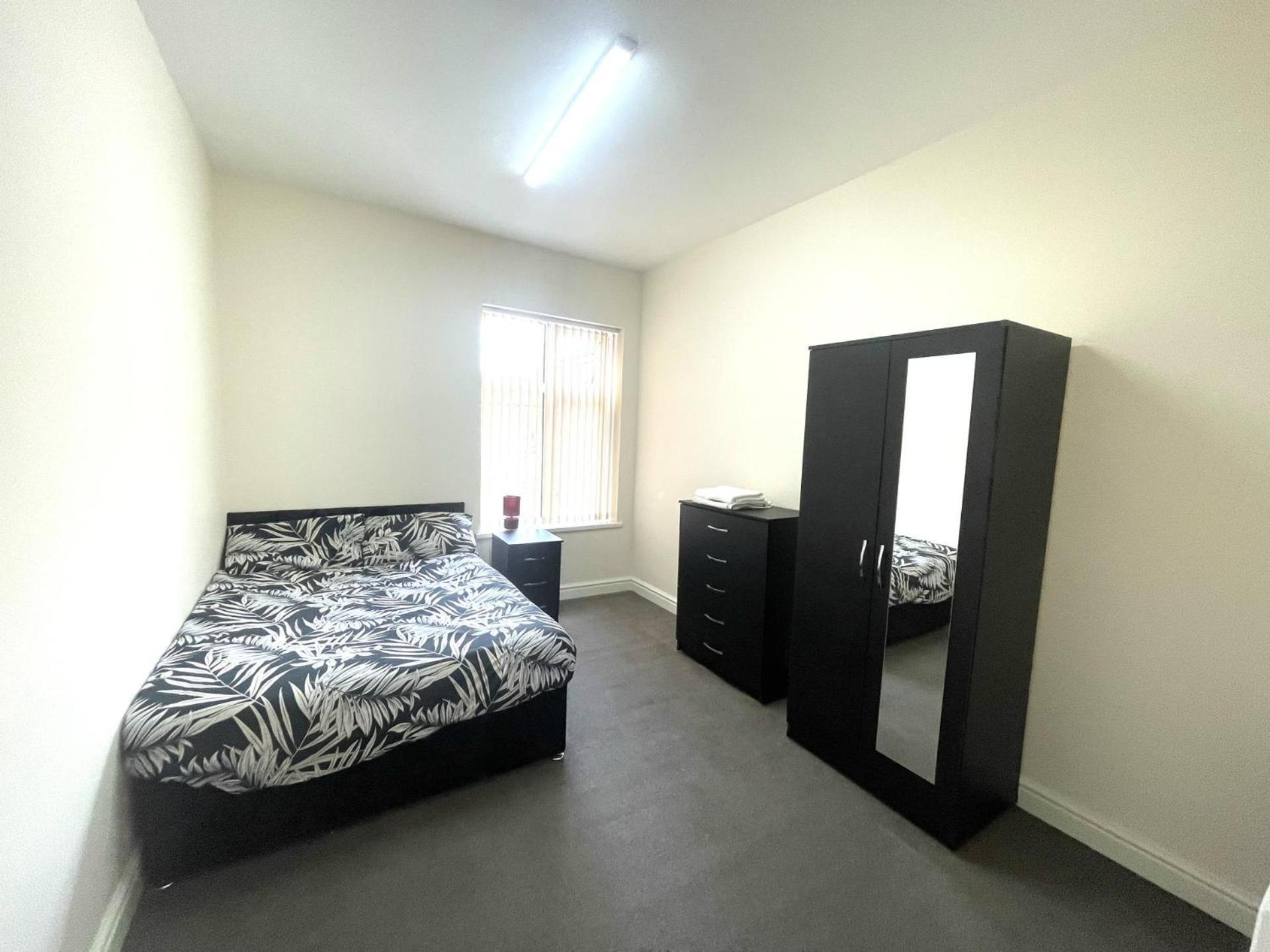 Stylish 1-Bed Apt - Sleeps 4 - Parking - Wifi Manchester Exterior photo